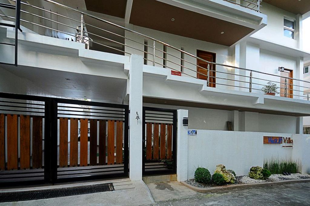 Bluewaves Westcliff Villa Balabag  Exteriér fotografie