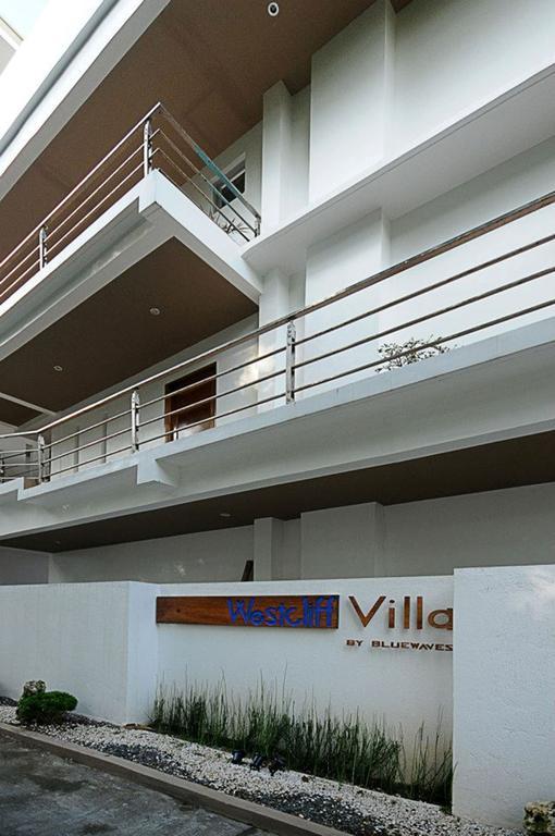 Bluewaves Westcliff Villa Balabag  Exteriér fotografie